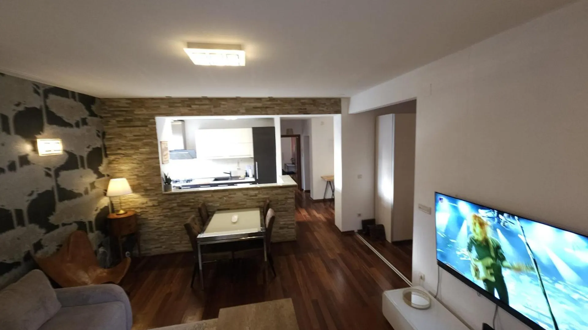 Paun Apartman Split Apartment